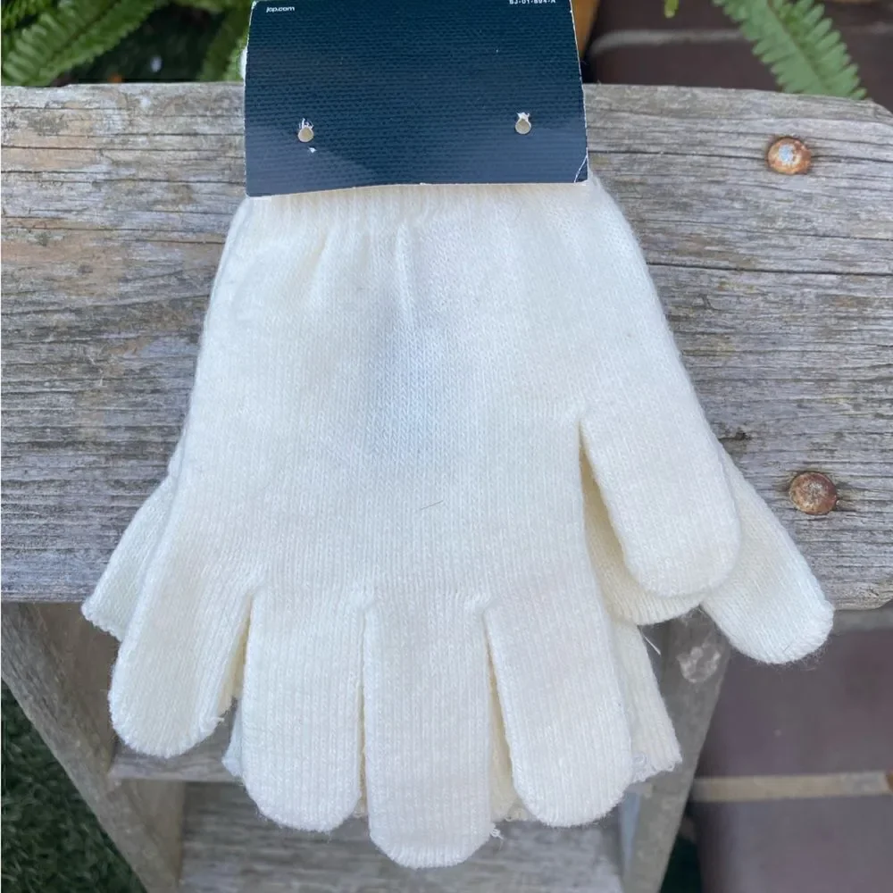St John's Bay White Pop Over Glove Two Pack and Fuzzy Scarf. NWT.